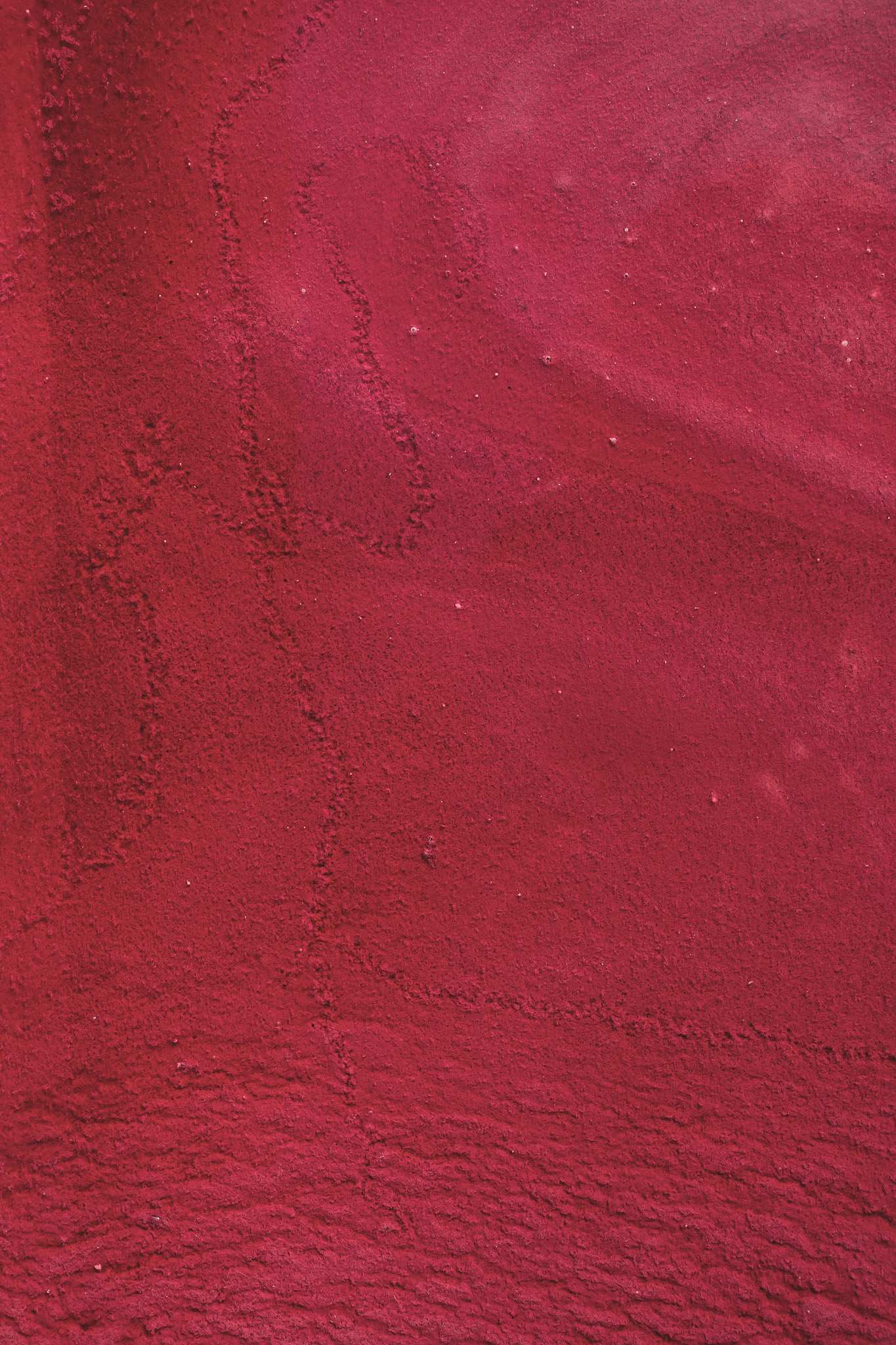 Fondo della vasca con deposito di vinacce, lavorazione artigianale Barbera